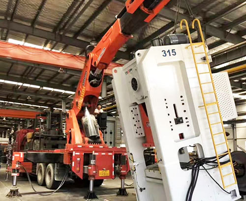 邯郸邯山附近随车吊出租，轻松解决运输难题