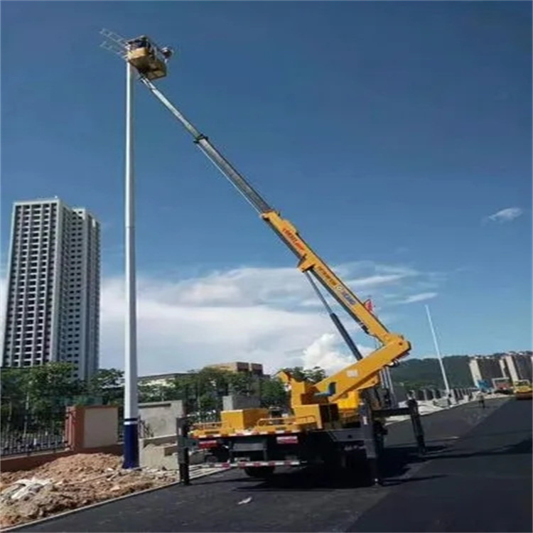 邯郸邯山维修路灯的曲臂升降车出租