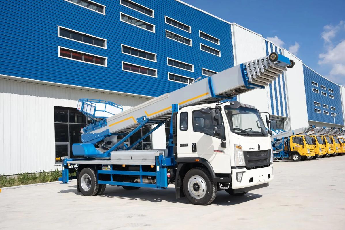 邯郸邯山出租云梯车高空作业车 建筑垃圾搬运